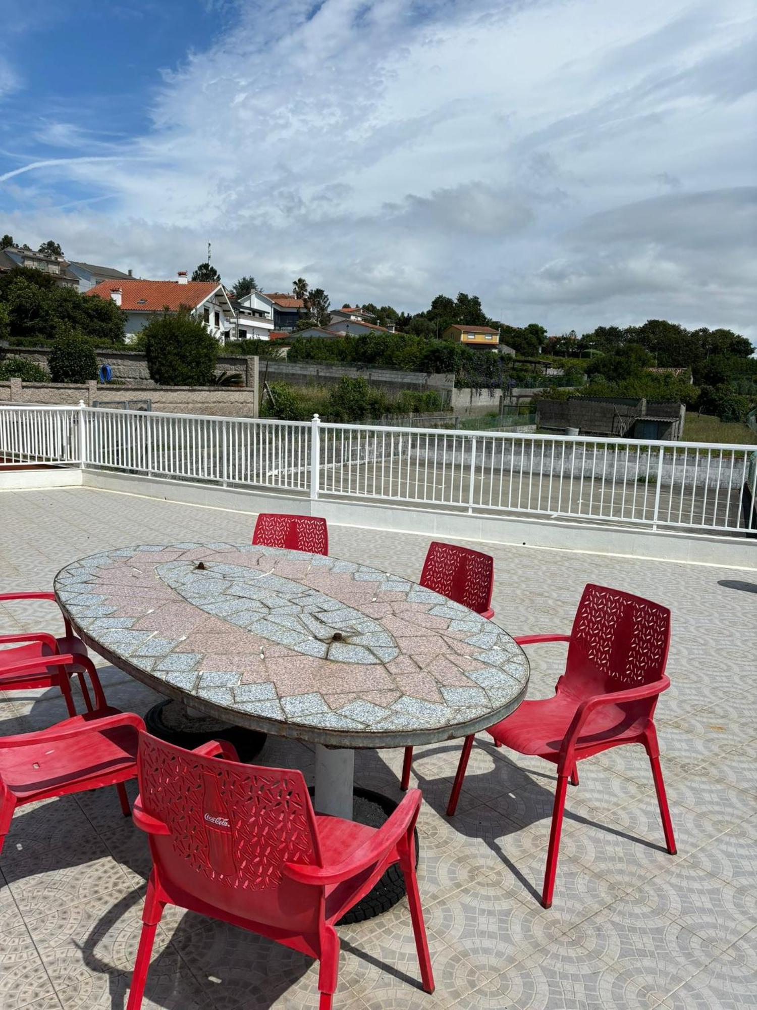 Planta Baja Con Gran Terraza De 2 A 4 Habitaciones Sanxenxo Luaran gambar